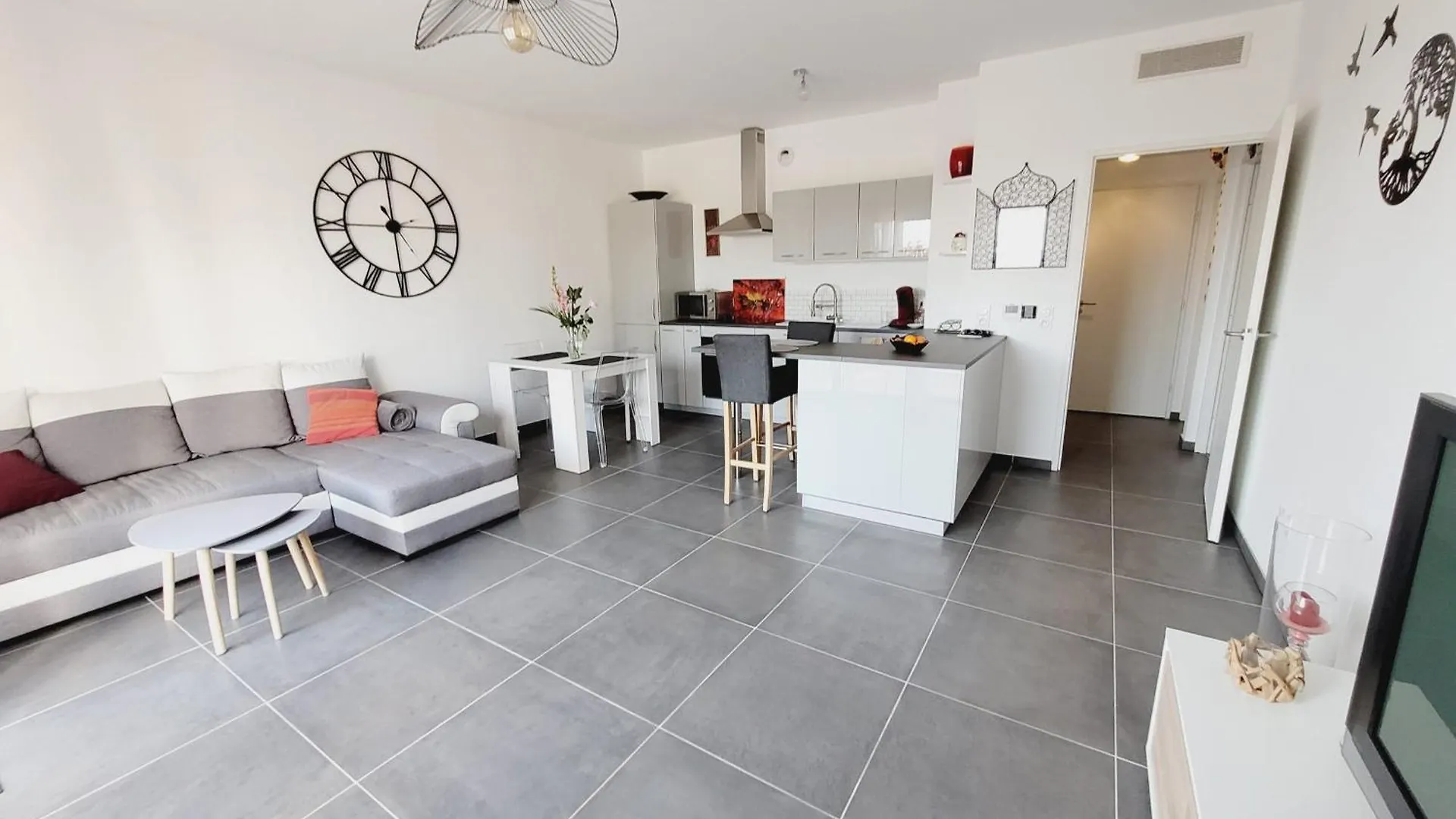 Διαμέρισμα Nice And Peaceful 55M Close To The City Centre Αιξ-αν-Προβάνς